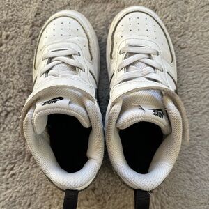 Toddler Nike sneakers